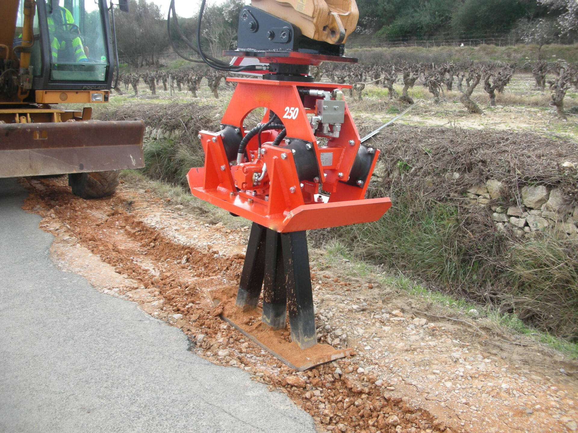 Plaques de compactage Rototilt – Un compactage efficace